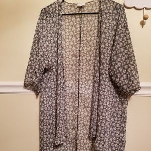 LuLaRoe Lindsey Kimono